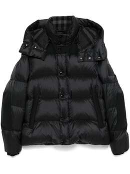 Burberry: Чёрная куртка 