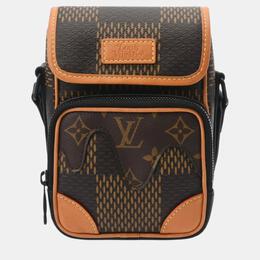 Louis Vuitton: Коричневая сумка 