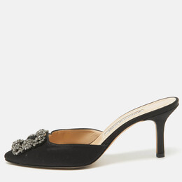 Manolo Blahnik: Чёрные сабо  Hangisi