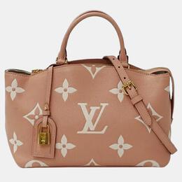 Louis Vuitton: Розовая сумка 