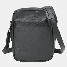 Louis Vuitton: Чёрная сумка 
