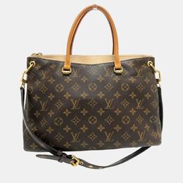 Louis Vuitton: Бежевая сумка 