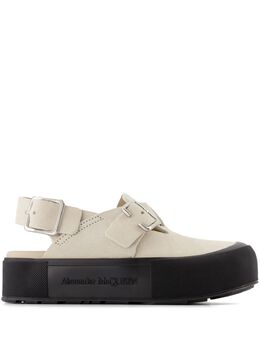 Alexander McQueen: Светлые сандалии 