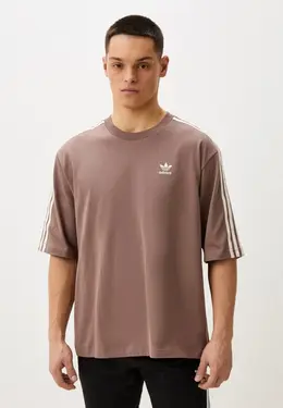 adidas Originals: Бежевая футболка 