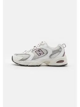 New Balance: Белые кроссовки  530