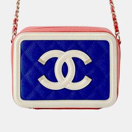 Chanel: Голубая сумка 