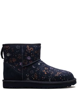 UGG: Голубые ботинки  Classic Mini
