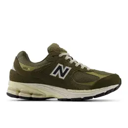 New Balance: Зелёные кроссовки  2002R