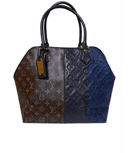 LOUIS VUITTON: Сумка 