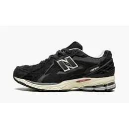 New Balance: Чёрные кроссовки 