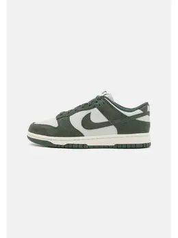 Nike: Зелёные кеды  Dunk Low