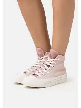 Converse: Розовые кеды 