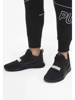 PUMA: Чёрные кроссовки 
