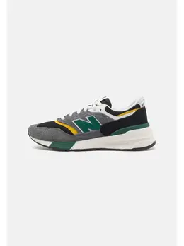 New Balance: Чёрные кроссовки 