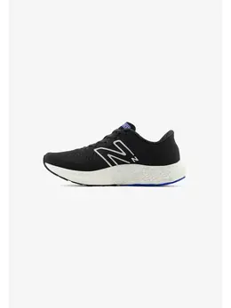 New Balance: Чёрные кроссовки 