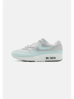 Nike: Голубые кроссовки  Air Max 1