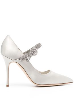 Manolo Blahnik: Светлые туфли 