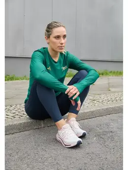 adidas: Розовые кроссовки 