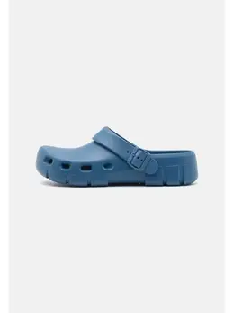 Birkenstock: Синие сабо 