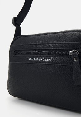 Armani Exchange: Чёрная сумка 