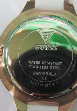 GUESS: Часы 