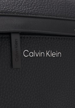 Calvin Klein: Косметичка 