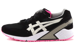 Asics: Кроссовки 