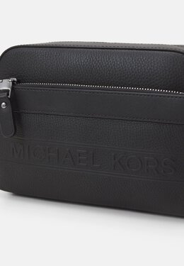 Michael Kors: Чёрная сумка 