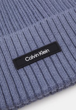 Calvin Klein: Светлая кепка 