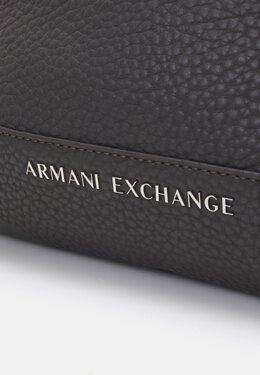 Armani Exchange: Зелёная поясная сумка 