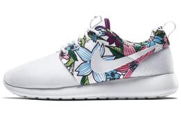 Nike: Кроссовки  Roshe Run