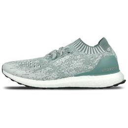 Adidas: Белые кроссовки  UltraBoost Uncaged