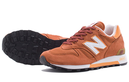 New Balance: Кроссовки  1300