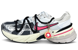 Nike: Серые кроссовки 