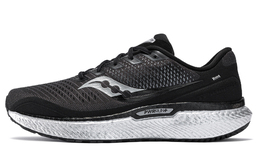 Saucony: Чёрные кроссовки  Triumph 18