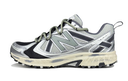 New Balance: Серые кроссовки 