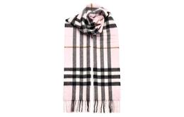 Burberry: Розовый шарф 