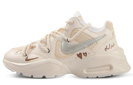 Nike: Серебристые кроссовки  Air Max