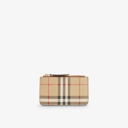 Burberry: Бежевая обложка 