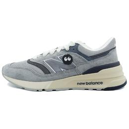 New Balance: Серые кроссовки 