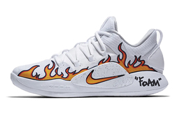 Nike: Белые кроссовки 