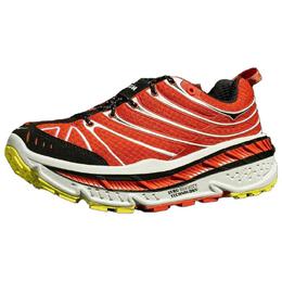 Hoka One One: Красные кроссовки 