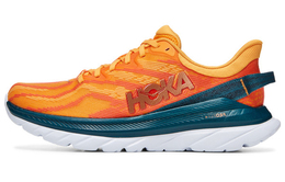 Hoka One One: Оранжевые кроссовки 