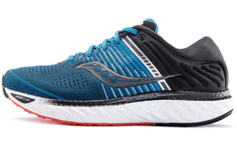 Saucony: Чёрные кроссовки  Triumph 17