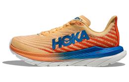 Hoka One One: Оранжевые кроссовки 