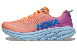 Hoka One One: Оранжевые кроссовки 