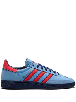 adidas: Светлые кроссовки 