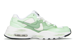 Nike: Зелёные кроссовки  Air Max