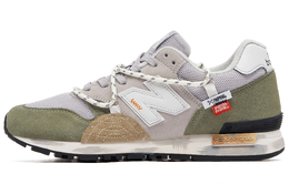 New Balance: Зелёные кроссовки 