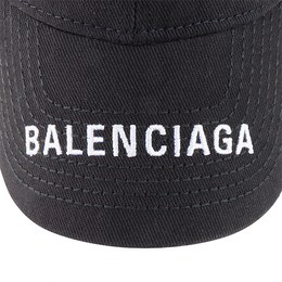 Balenciaga: Чёрная кепка 